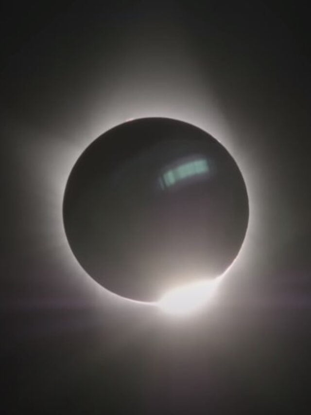 Solar eclipse 2024 : सूर्य ग्रहण के दौरान यै गलतिया भूलकर भी मत करना